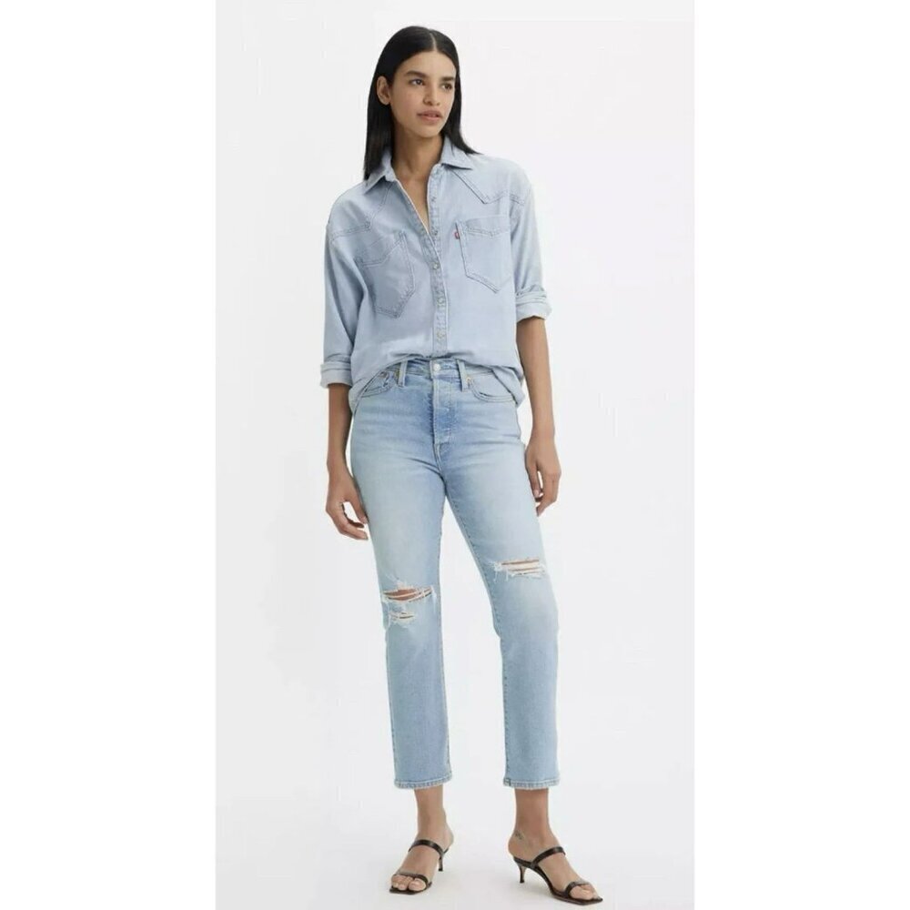 Levis Women’s Wedgie Straight Distressed Jeans 28x27 EUC